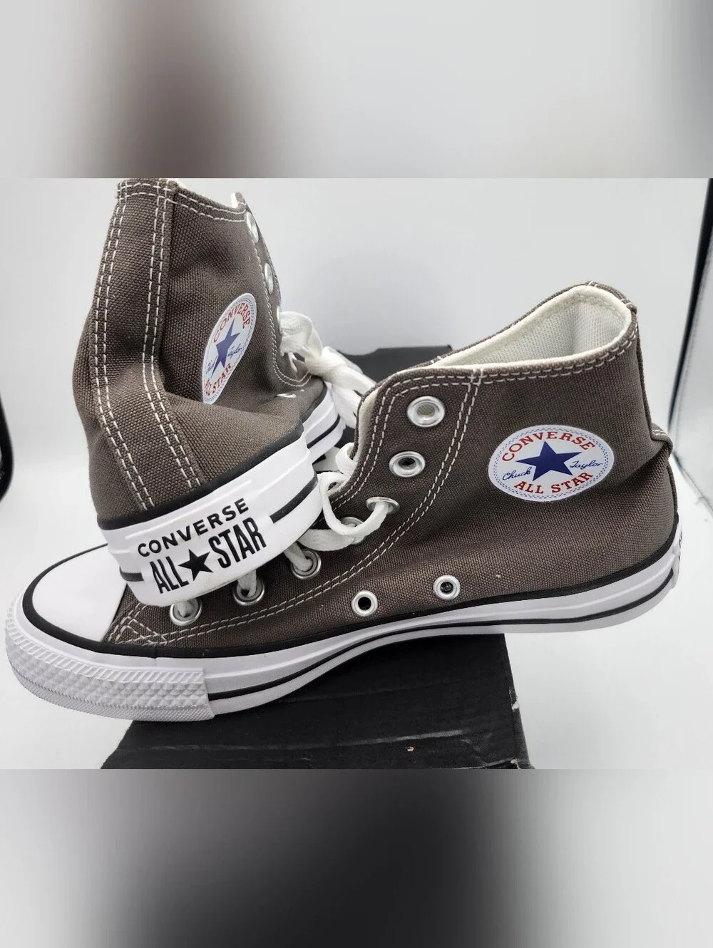 Converse All Stars Chuck Taylor High Top Sneakers - Size 4 Men/6 Women / NIB - Picture 2 of 11